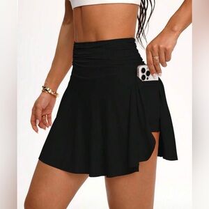 Women's Black Tennis Skirt. Large 8-10